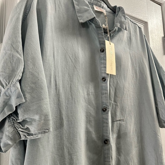 NWT Allie Rose Chambray Denim Shirt Dress in Light Wash - Picture 5 of 12